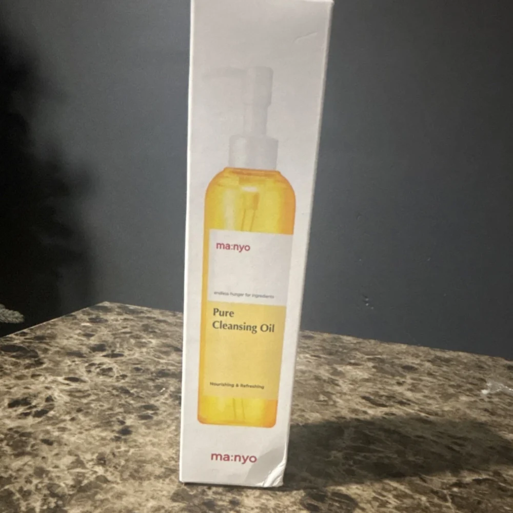 ma:nyo Nourishing & Refreshing Cleansing Oil Facial Cleanser Oil Formulation